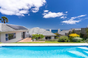 Camps Bay Deluxe - Luxury villa with ocean views and pool